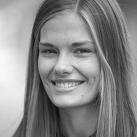 Annika Pesch, Content Management